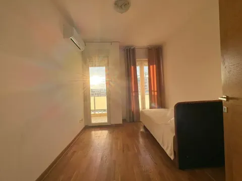 Rent, two bedroom apartment, 65m², City Kvart, Podgorica - image 8