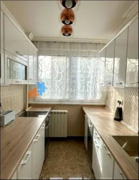 Rent, two bedroom apartment, 50m², Južni Bulevar, Vračar Sve Podlokacije - image 2