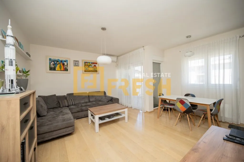Sale, two bedroom apartment, 72m², City Kvart, Podgorica