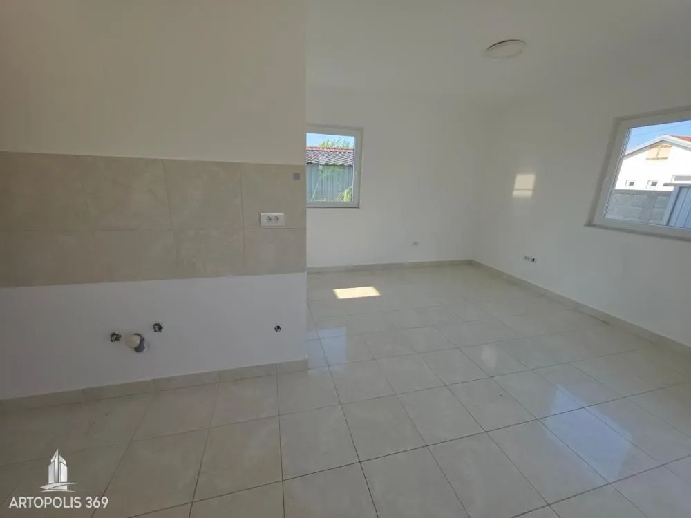 Rent, office space, 170m², Zemun Ugrinovci, Zemun Sve Podlokacije