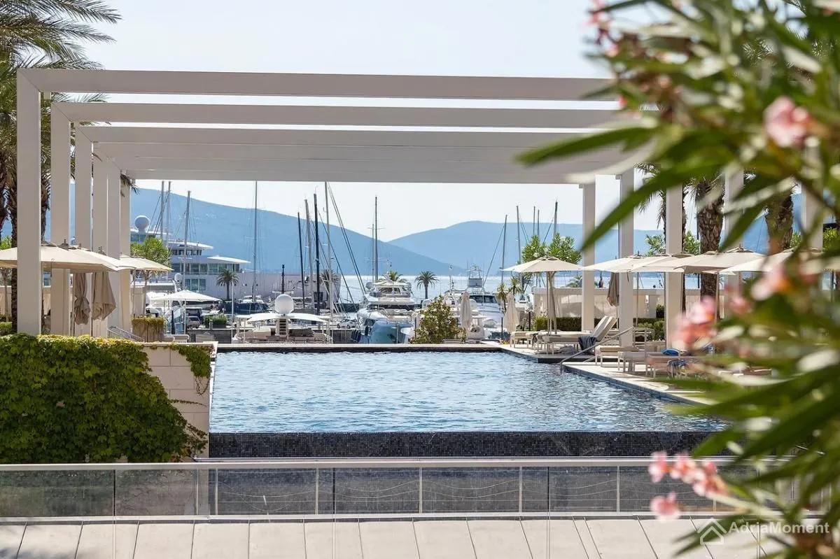 Prodaja, dvosoban stan, 185m², Porto Montenegro, Tivat