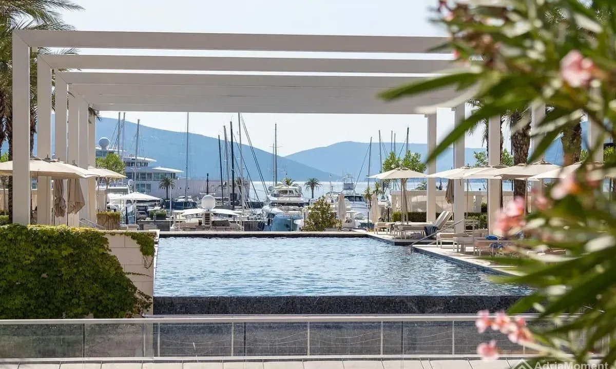 Prodaja, dvosoban stan, 185m², Porto Montenegro, Tivat