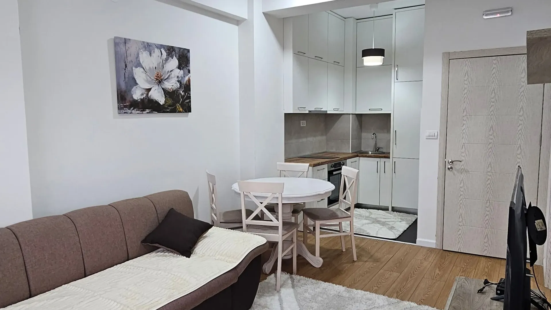 Rent, one bedroom apartment, 35m², Ljubović, Podgorica