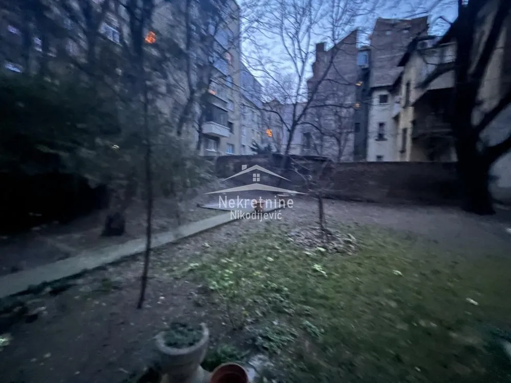 Prodaja, četvorosoban stan, 97m², Centar Sve Podlokacije, Beograd