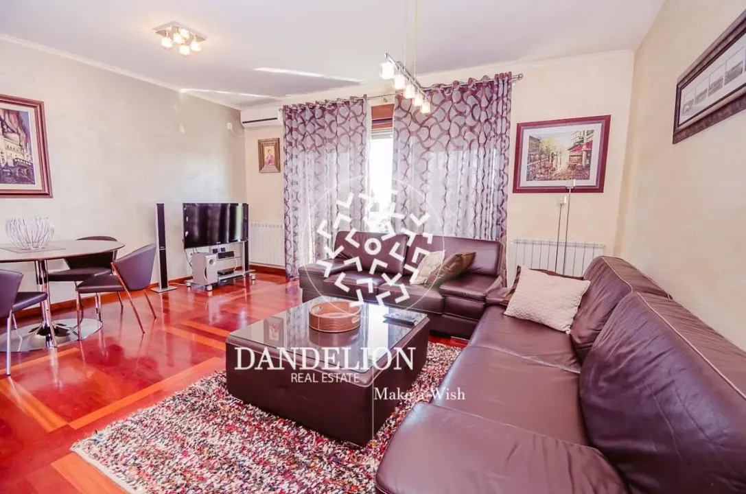 Izdavanje, dvosoban stan, 73m², Gorica C, Podgorica