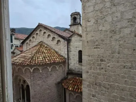 Prodaja, trosoban stan, 72m², Kotor, Crna Gora - image 8