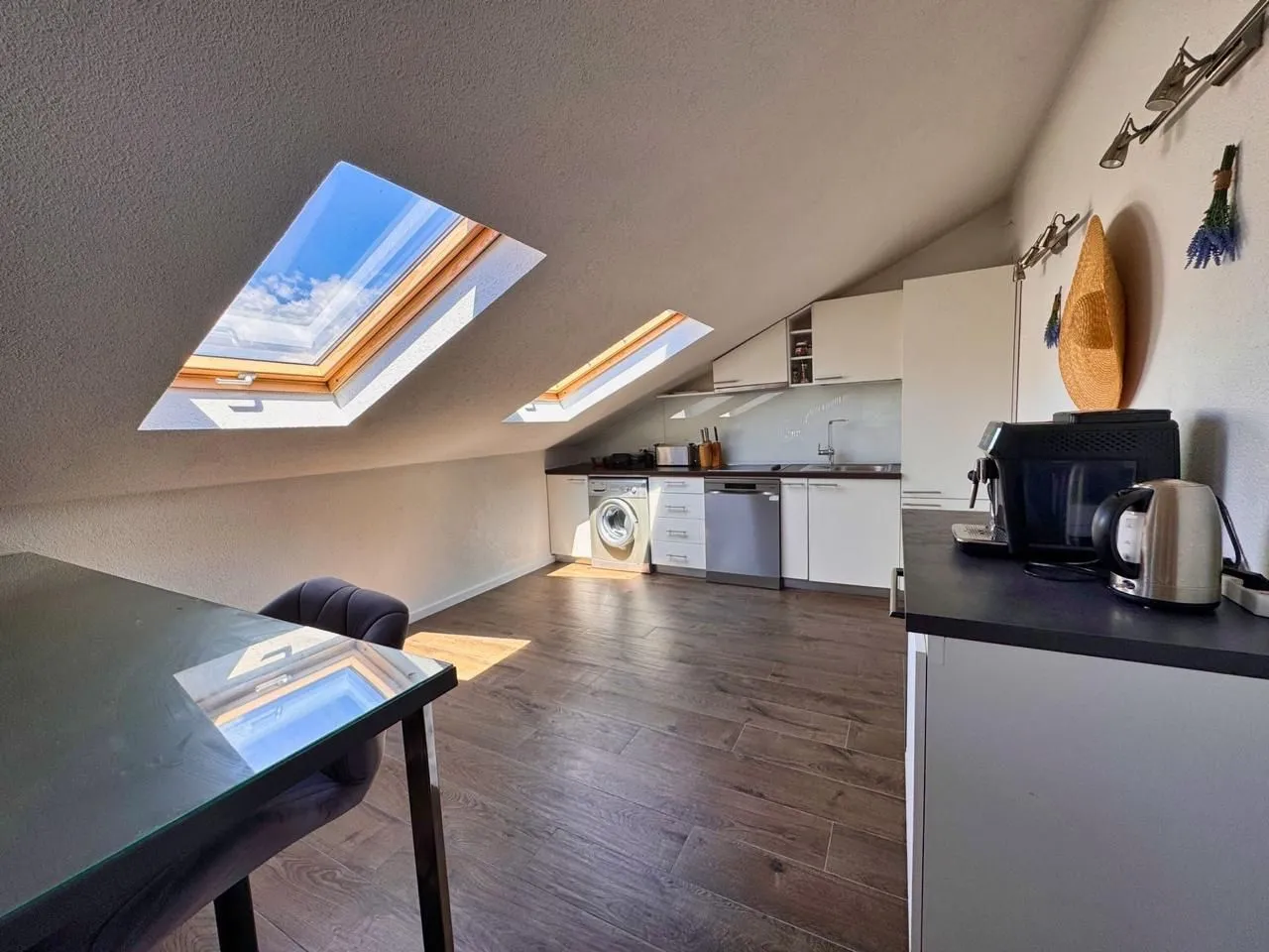 Prodaja, dvosoban stan, 82m², Dobrota, Kotor