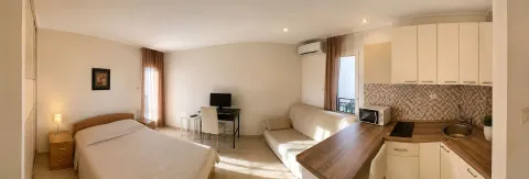Sale, studio apartment, 31m², Bečići, Budva - image 2