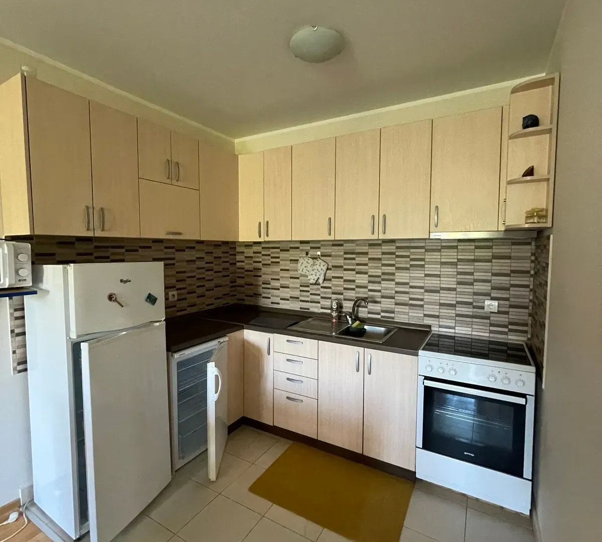 Rent, three bedroom apartment, 67m², Banjica, Voždovac Sve Podlokacije