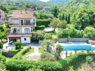 Sale, house, 1500m², Škaljari, Kotor - image 1