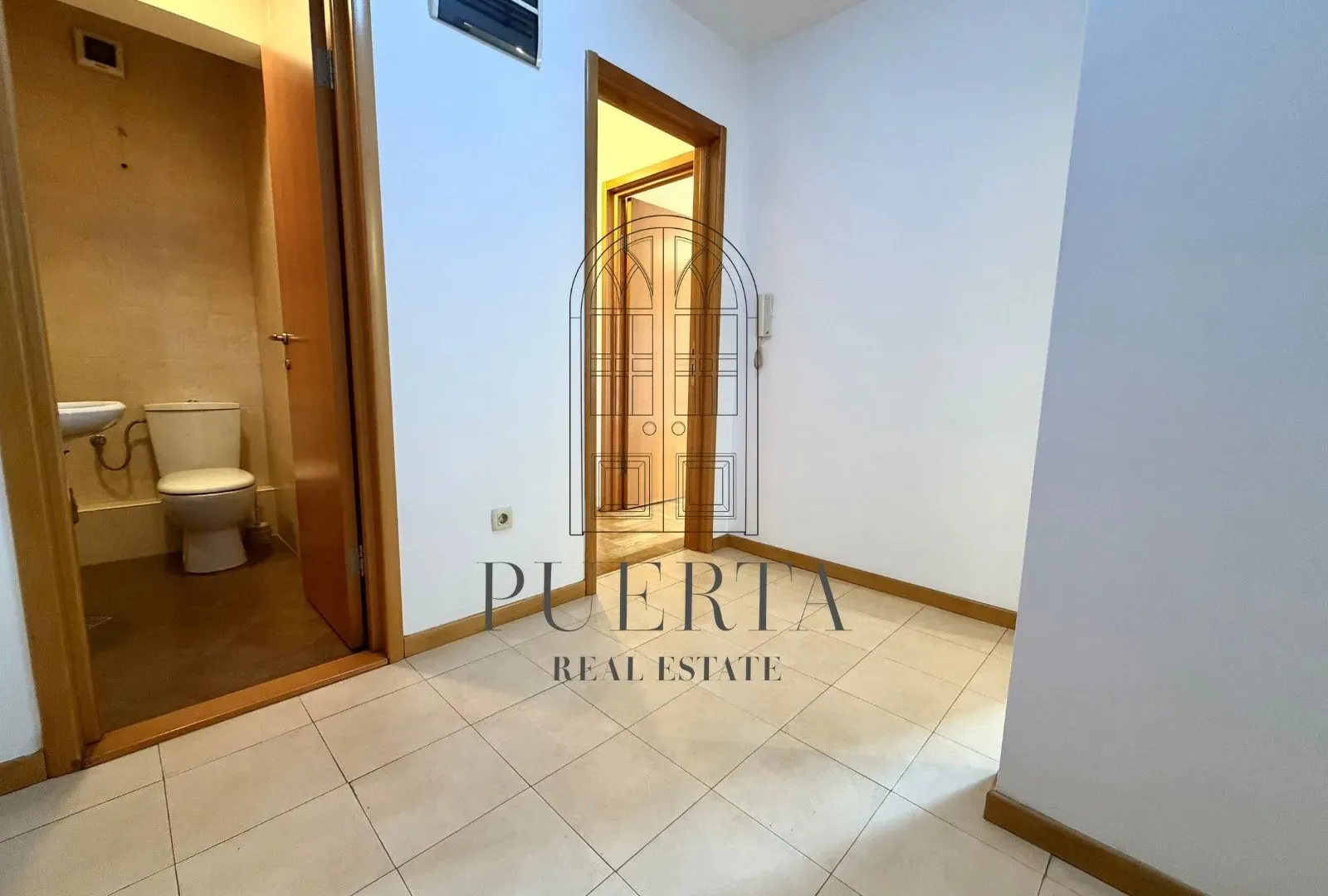 Prodaja, dvosoban stan, 64m², Stari Aerodrom, Podgorica
