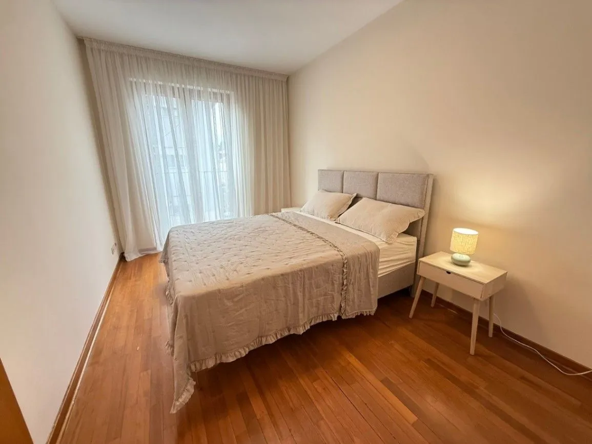 Izdavanje, četvorosoban stan, 200m², Gorica C, Podgorica