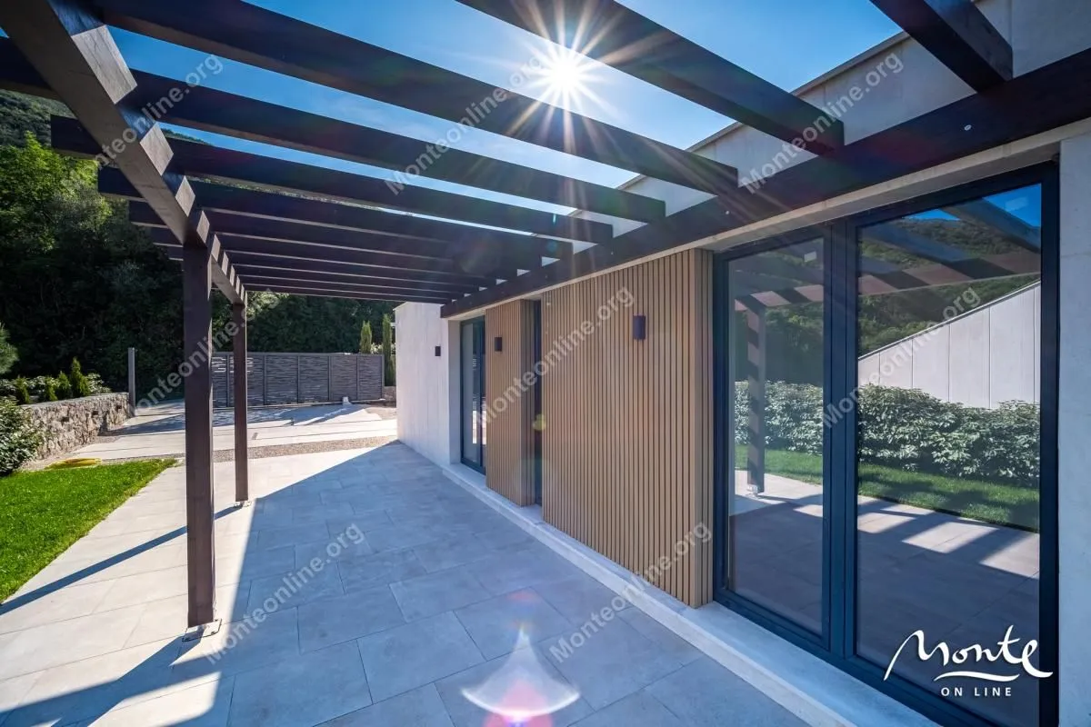 Prodaja, kuća, 173m², Krašići, Tivat