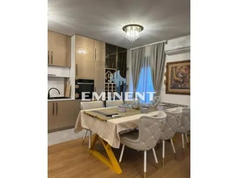 Izdavanje, trosoban stan, 90m², Vračar Sve Podlokacije, Beograd - image 5