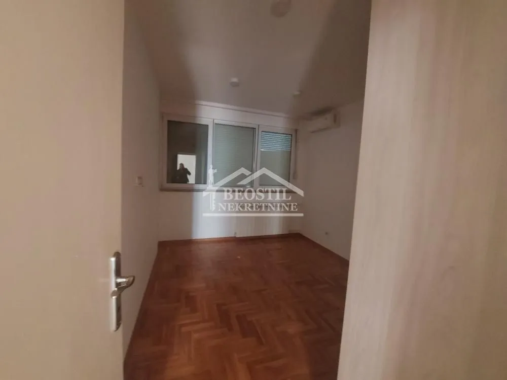 Rent, three bedroom apartment, 65m², Novi Beograd Blok 21, Novi Beograd Sve Podlokacije