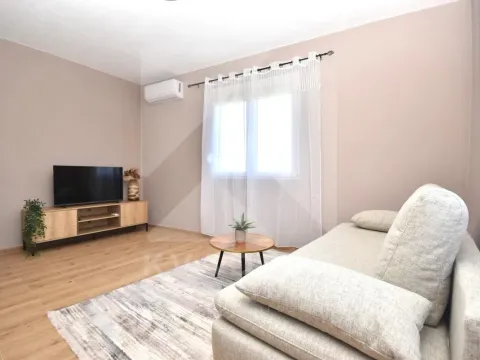 Izdavanje, garsonjera, 27m², Donja Gorica, Podgorica - image 2