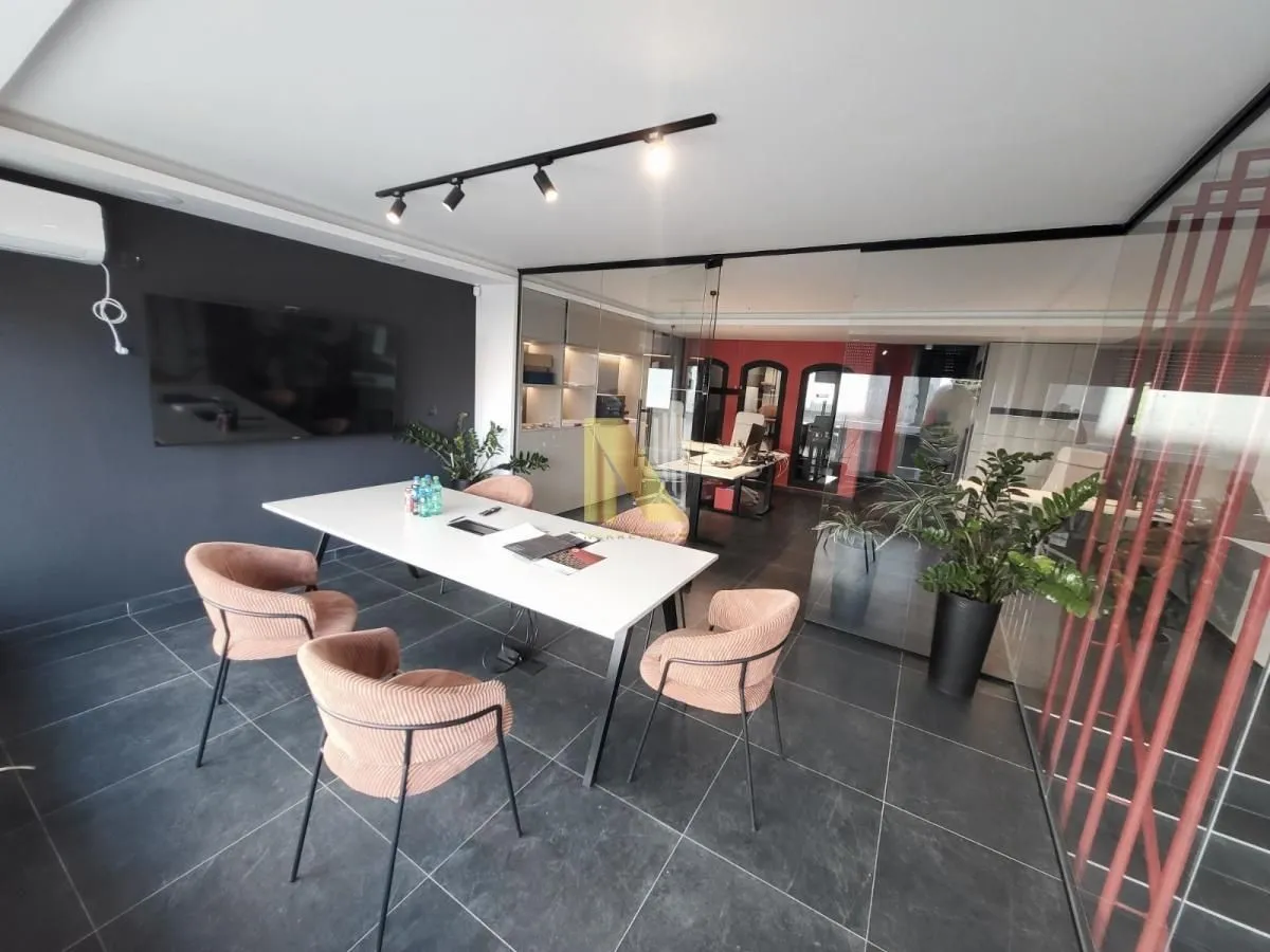 Prodaja, dvosoban stan, 74m², Sajmište, Novi Sad