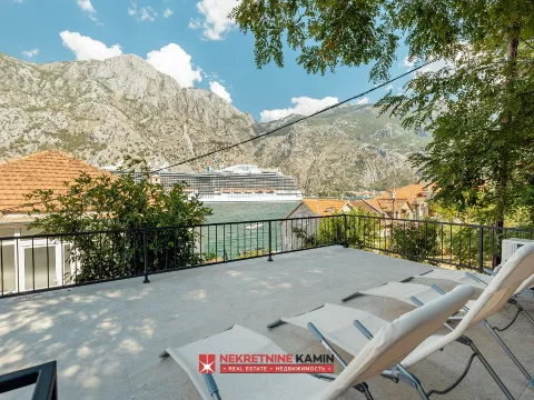 Sale, three bedroom apartment, 103m², Muo, Kotor - image 10