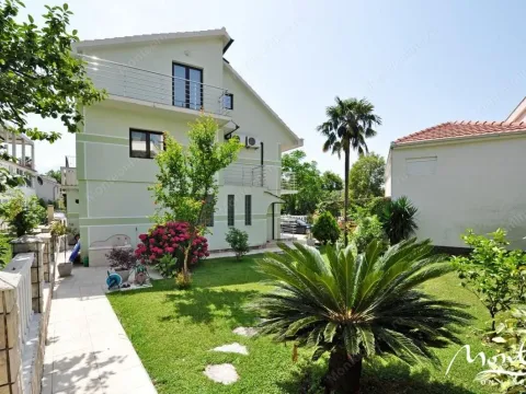Sale, house, 283m², Tivat, Crna Gora - image 1
