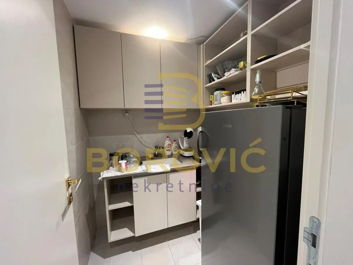Prodaja, četvorosoban stan, 118m², Savski Venac, Beograd