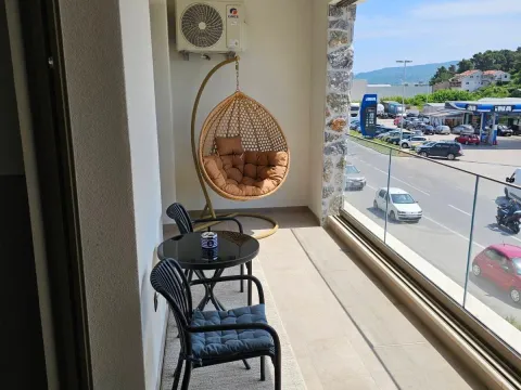 Izdavanje, jednosoban stan, 45m², Dumidran, Tivat - image 3