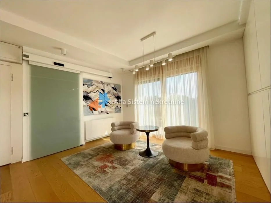 Izdavanje, stan, 240m², Neimar, Vračar Sve Podlokacije