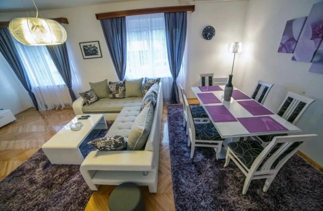 Prodaja, trosoban stan, 96m², Centar, Kolašin