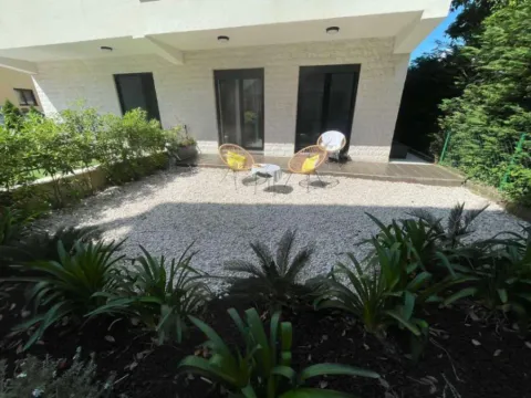 Rent, studio apartment, 30m², Donja Lastva, Tivat