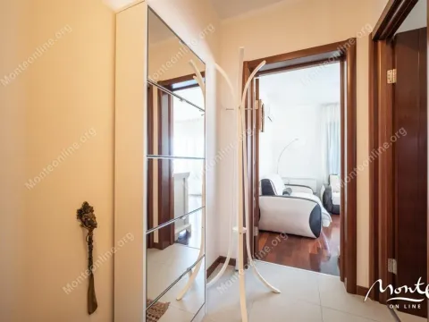 Prodaja, dvosoban stan, 81m², Dobrota, Kotor - image 23