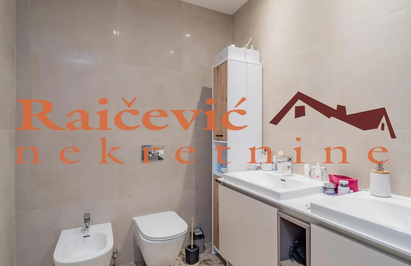 Prodaja, četvorosoban stan, 110m², Savski Venac, Beograd