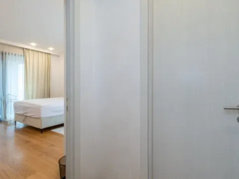 Izdavanje, trosoban stan, 142m², Podgorica, Crna Gora - image 8