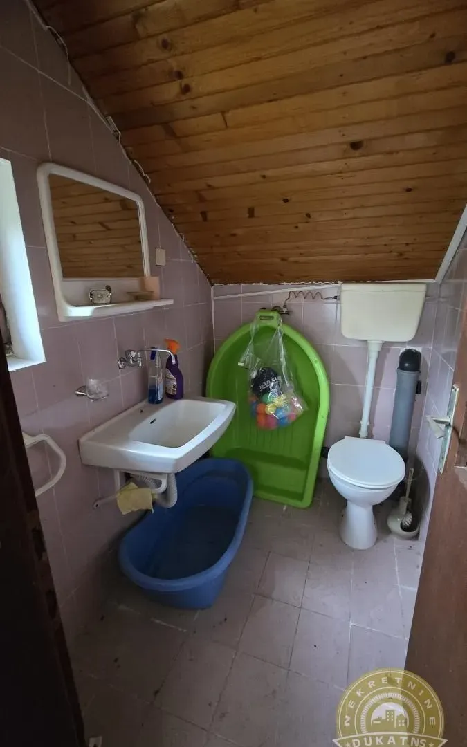 Prodaja, kuća, 155m², Ledinci, Petrovaradin
