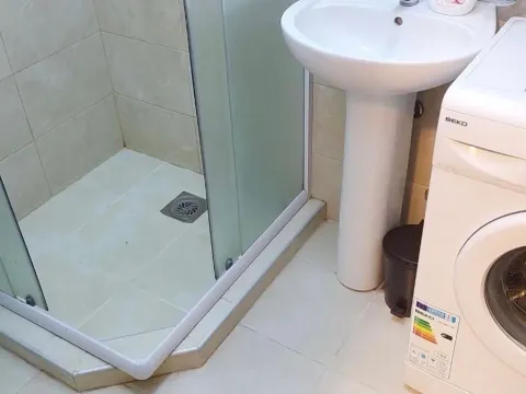 Izdavanje, garsonjera, 28m², Šušanj, Bar - image 8