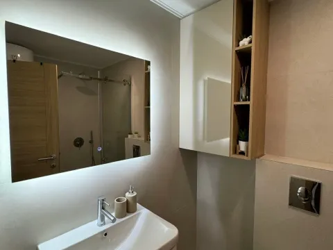 Izdavanje, jednosoban stan, 45m², City Kvart, Podgorica - image 11