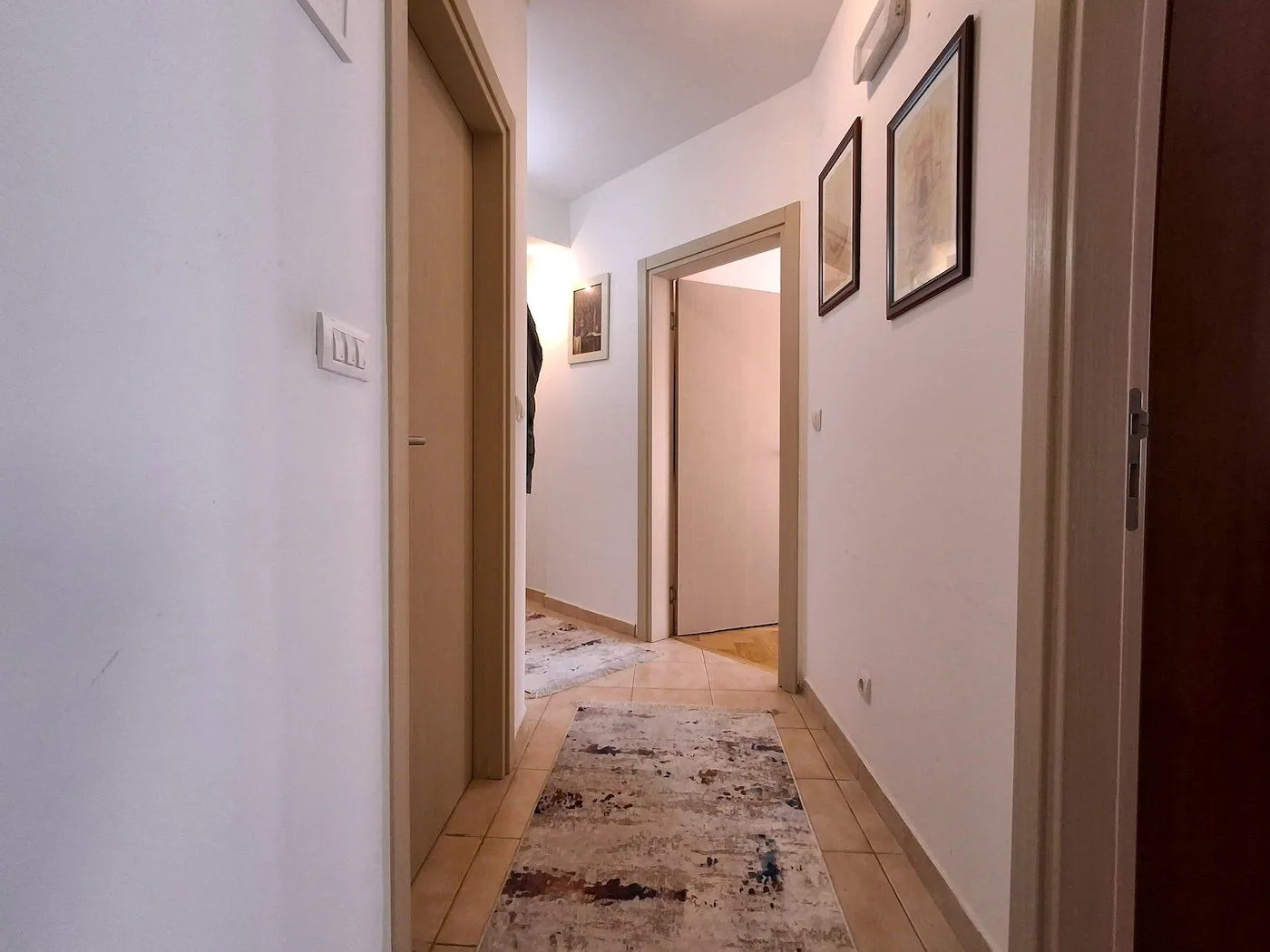 Izdavanje, stan, 96m², Stari Aerodrom, Podgorica