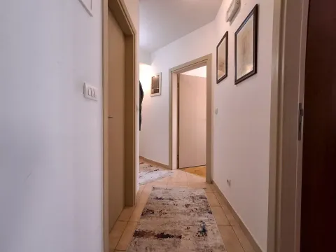 Rent, apartment, 96m², Stari Aerodrom, Podgorica - image 10