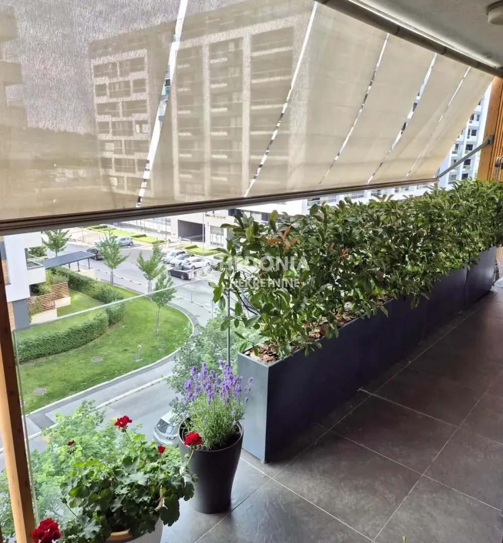 Prodaja, trosoban stan, 83m², Novi Beograd Blok 65, Novi Beograd Sve Podlokacije