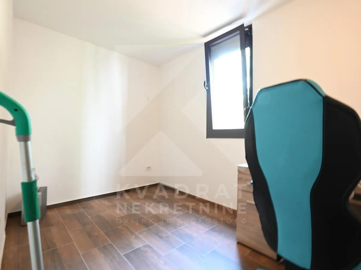 Rent, office space, 80m², Blok 5, Podgorica
