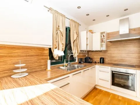 Prodaja, kuća, 201m², Topla, Herceg Novi - image 4