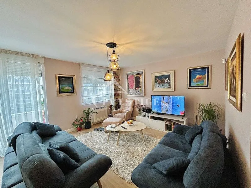 Prodaja, dvosoban stan, 86m², Preko Morače, Podgorica