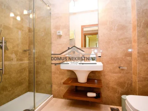 Izdavanje, dvosoban stan, 68m², Centar, Podgorica - image 33