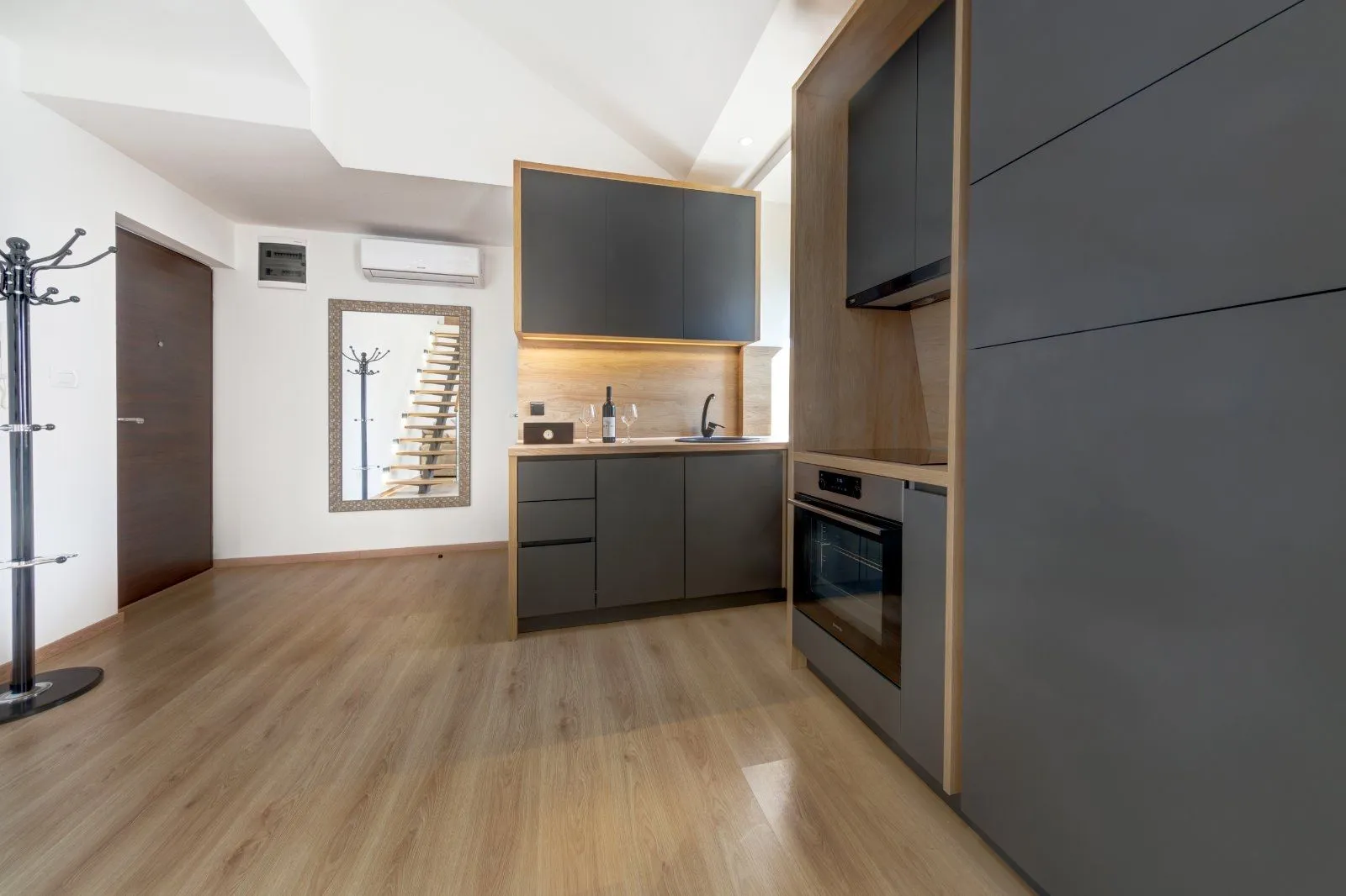 Rent, one bedroom apartment, 45m², Pobrežje, Podgorica