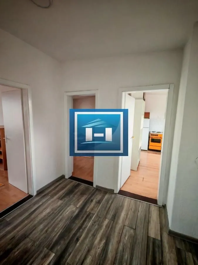 Izdavanje, dvosoban stan, 60m², Centar, Paraćin