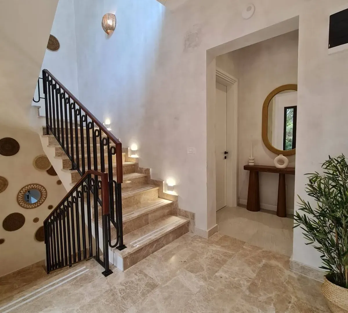 Rent, house, 300m², Reževići, Budva
