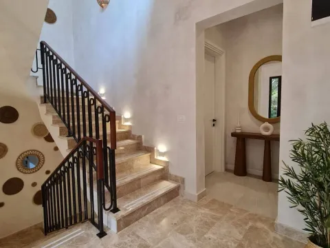 Rent, house, 300m², Reževići, Budva - image 3