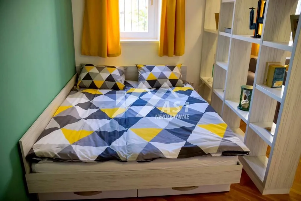 Izdavanje, jednosoban stan, 31m², Centar, Novi Sad