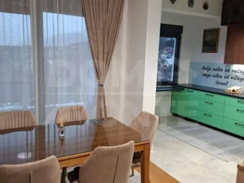 Izdavanje, dvosoban stan, 75m², Tivat, Crna Gora - image 5