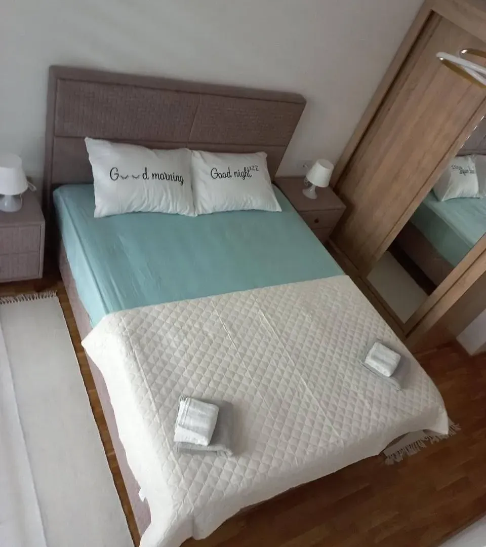 Rent, one bedroom apartment, 45m², Bečići, Budva