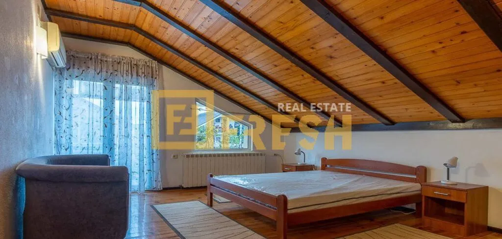 Rent, house, 250m², Stari Aerodrom, Podgorica