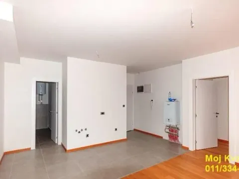 Prodaja, trosoban stan, 92m², Autokomanda, Voždovac Sve Podlokacije - image 6